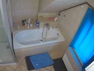 voyeurcam-julmodels-bath-2nd-1 webcam model stream image