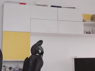 Hadess webcam model stream image