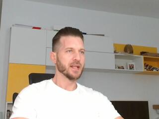 Hadess webcam model stream image