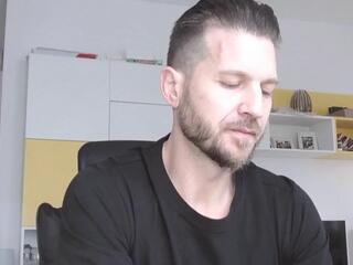 Hadess webcam model stream image