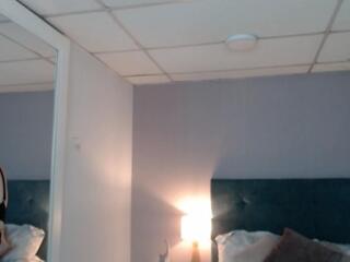 Alyson Grey webcam model stream image
