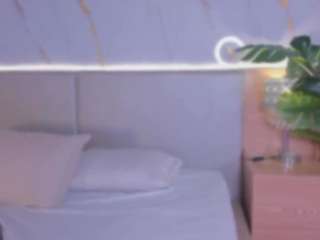 chloee-monroe webcam model stream image