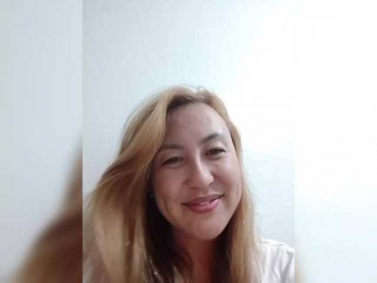 Milota webcam model stream image