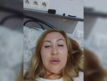 Milota webcam model stream image