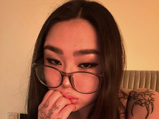 Yuriko May webcam model stream image