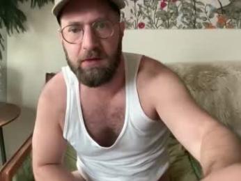 hairyfitguy444 webcam model stream image