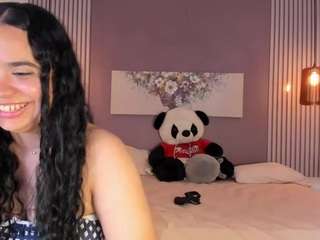 sarascoot webcam model stream image