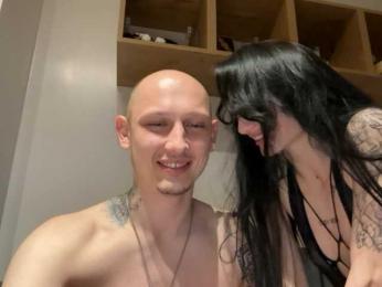 Dark-Luna webcam model stream image