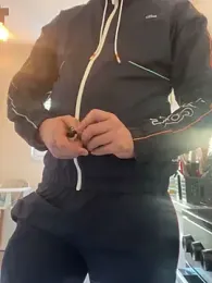 Rebeu-frozen- webcam model stream image