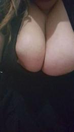 Lu22ly webcam model stream image