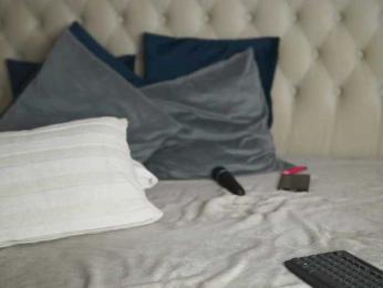 AprilHadid webcam model stream image