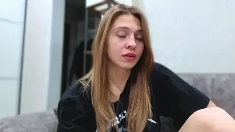 LovelyKatea webcam model stream image