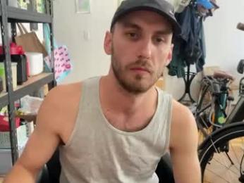 leonvampire webcam model stream image