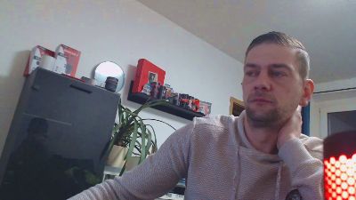 Lienlingsidiot webcam model stream image