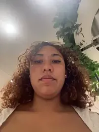 lauraltt webcam stripchat model stream image