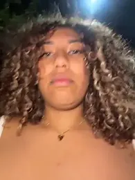 lauraltt webcam model stream image