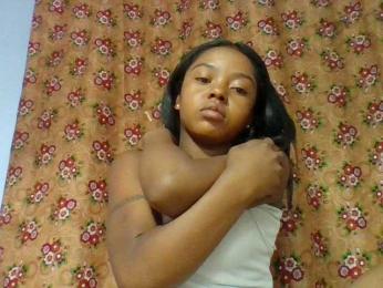 Elysa7 webcam model stream image