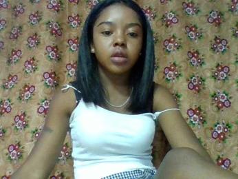 Elysa7 webcam model stream image