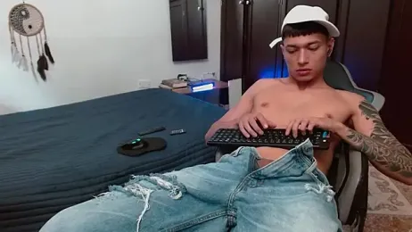 aaron_blug webcam stripchat model stream image