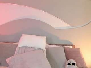 nicolle-w webcam model stream image