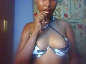 Sweet-boo webcam model stream image