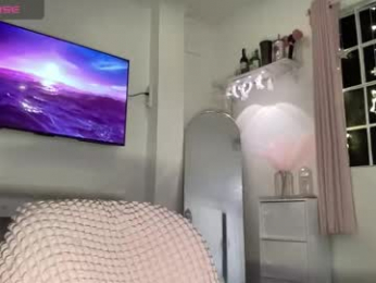 yournaughtyprincessx webcam model stream image