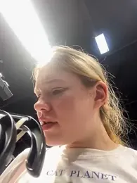 Honey___Hot webcam model stream image