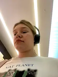 Honey___Hot webcam model stream image