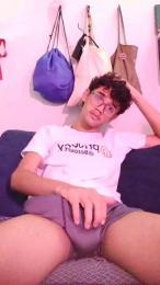 Bezourocomz webcam model stream image