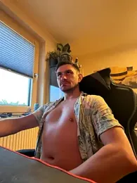 Shaiiboy webcam model stream image