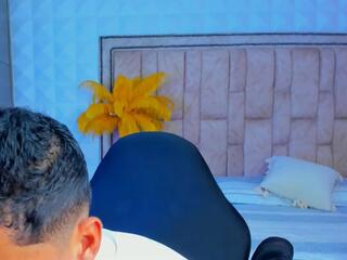 Anthom Wells webcam model stream image