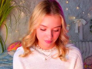 Lily Rooney webcam model stream image