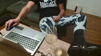 rubber1993 webcam cam4 model stream image