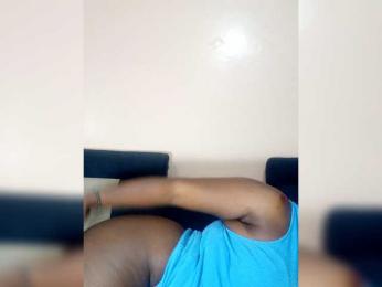 Shan-4 webcam bongacams model stream image