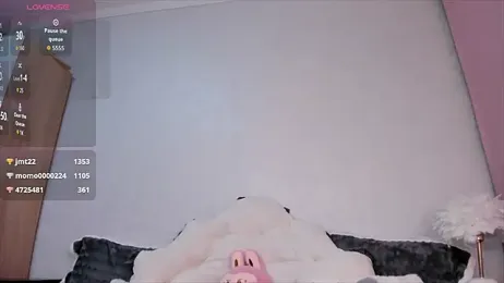 Long_is1and webcam stripchat model stream image