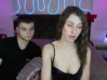 VikkiAndGeorge webcam model stream image