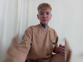 Zhenyya- webcam model stream image