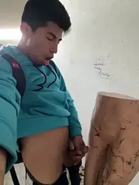 Alexander9827 webcam model stream image