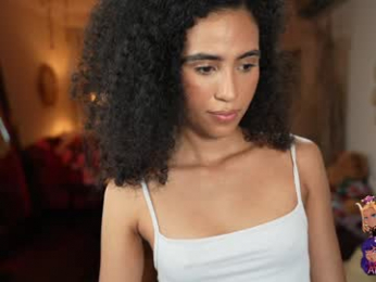 amnie_ webcam model stream image