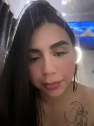 Im-Ali webcam stripchat model stream image