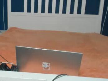 santythousand webcam model stream image