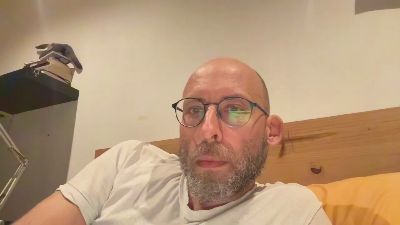 Magicogonzal webcam model stream image