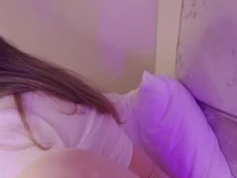 aveksmr webcam model stream image