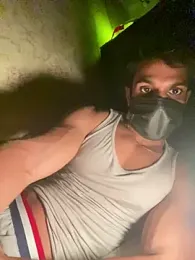 Hunkyardd webcam model stream image