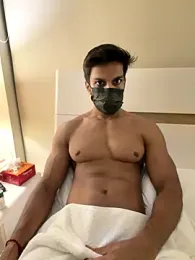 Hunkyardd webcam model stream image
