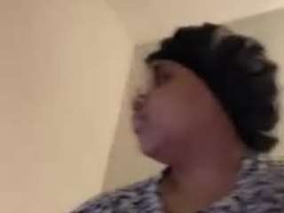 thickshyt webcam model stream image