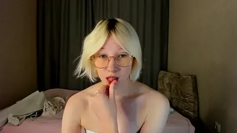 Allettaevee webcam model stream image