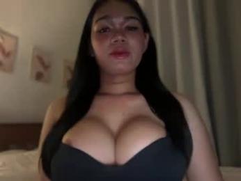 wildsavagelucy webcam chaturbate model stream image