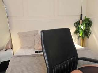 gabby-white1 webcam model stream image
