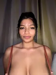 AgathaGeorgiou webcam model stream image